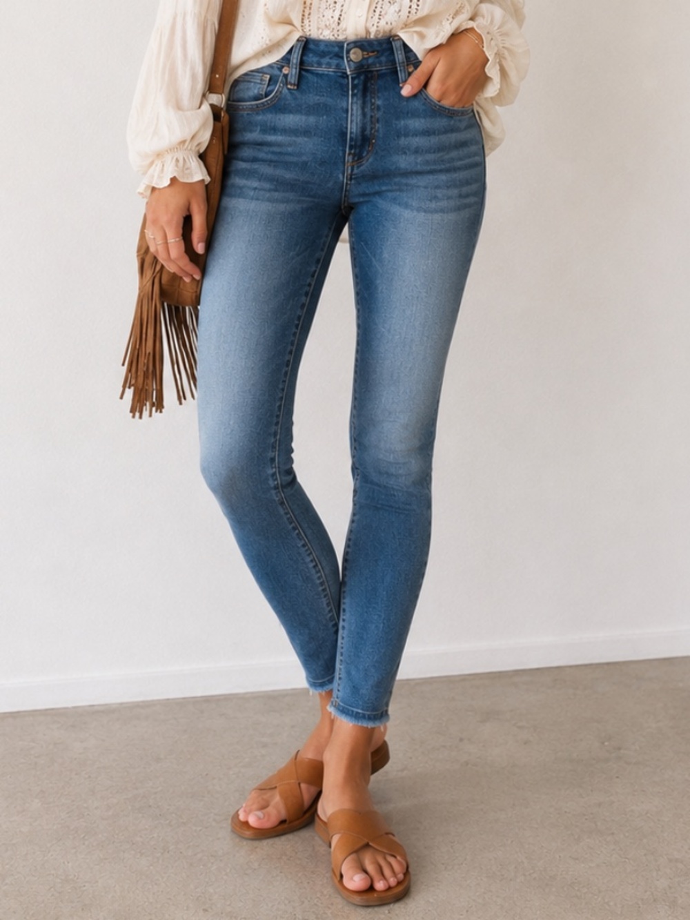JOE'S JEANS The Icon Raw Hem Mid-Rise Skinny Medium Wash Stretch Jeans 26 EUC
